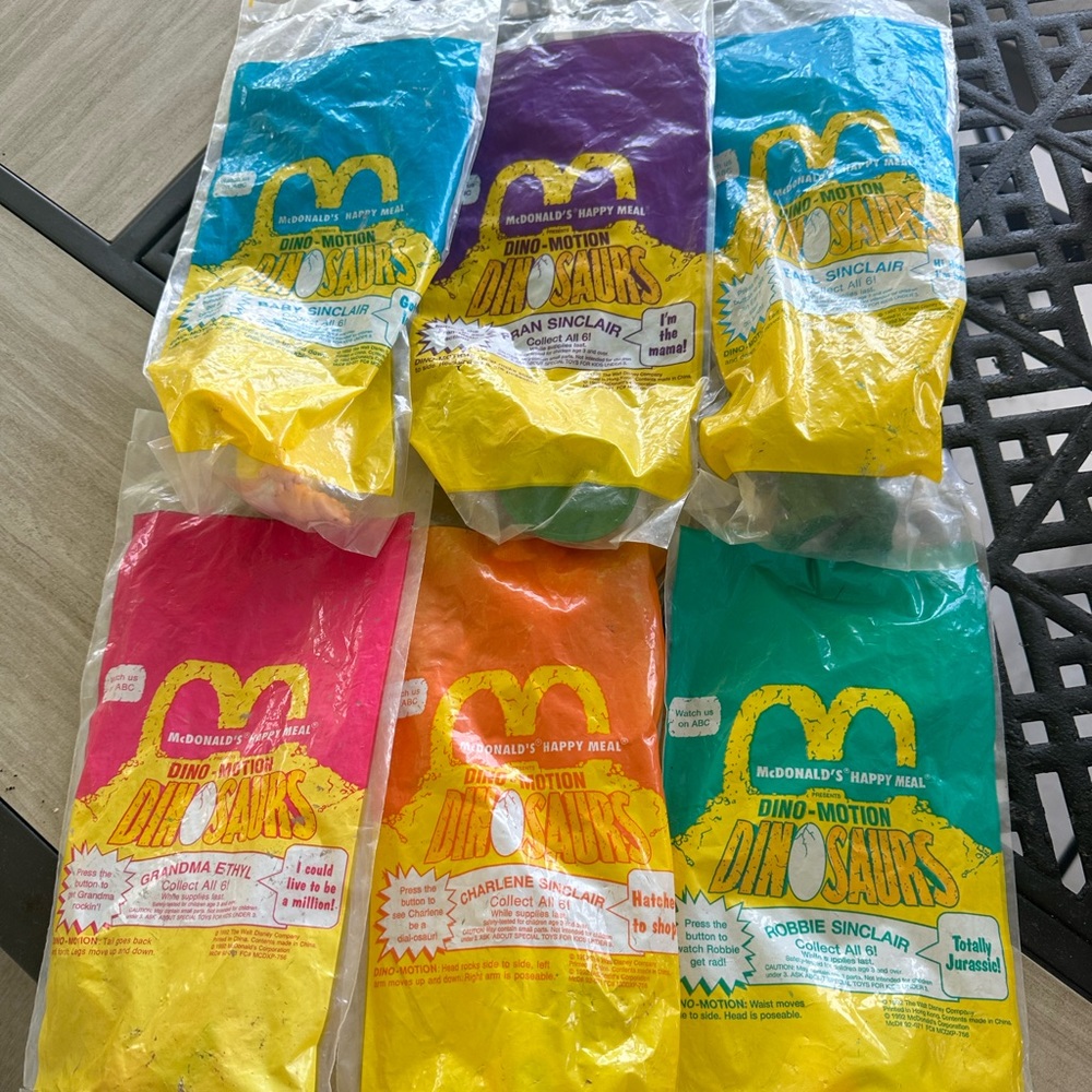 Vintage 1992 Dinosaurs Dino-Motion McD’s Happy Meal Squirters COMPLETE SET